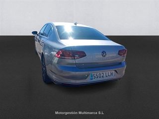 VOLKSWAGEN PASSAT Executive 2.0 TDI 90kW (122CV) DSG