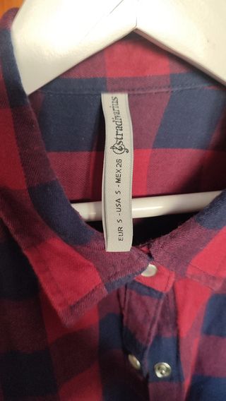 Camisa corta cuadros azul y rojo