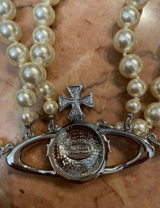 Vivienne Westwood collana perle orb