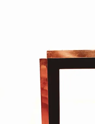 Tavolino anni '70 ottone e metallo nero