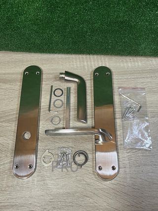 Manetas para puertas Emuca