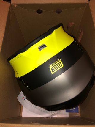 Casco de moto ORIGINE negro y amarillo