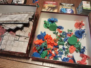 Doom: El Juego de Tablero (2004) + EXPANSIÓN