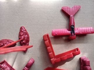 Lote 5 tanques y 2 jeeps plástico