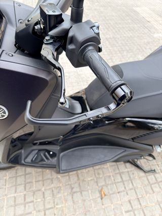 Yamaha XMAX 300 Tech MAX
