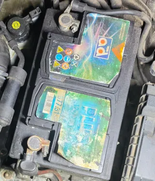 Bateria  marca Ad 77ah  12v