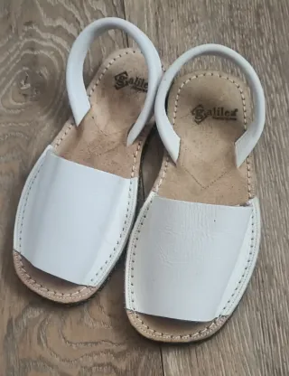 Sandalias Menorquinas blancas Talla 37, 13€!!