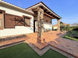 Casa en venta en Riells i Viabrea