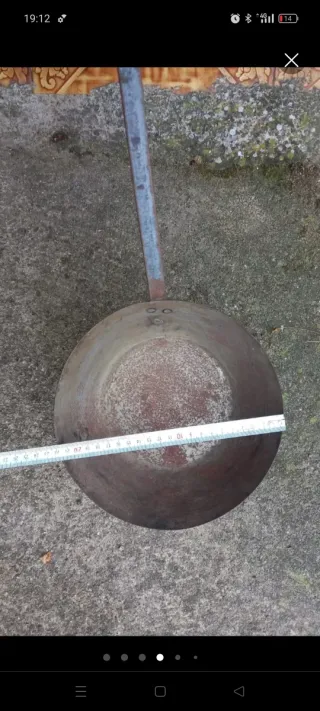 Sartén de hierro con mango