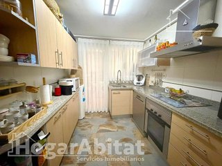 Piso en venta en Avda. de Abril. - 9 de octubre en Sagunto