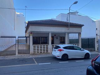 Chalet en venta en Playa del Cura en Torrevieja