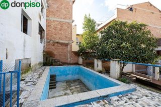 Chalet en venta en Zubia (La)