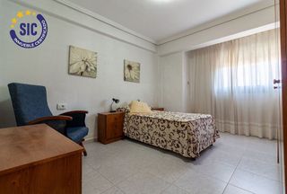 Piso en venta en Avda. de Abril. - 9 de octubre en Sagunto