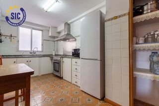 Piso en venta en Avda. de Abril. - 9 de octubre en Sagunto