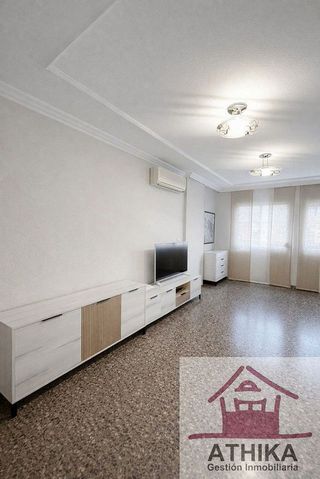 Piso en venta en El Mercado en Manises