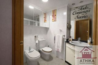 Piso en venta en El Mercado en Manises