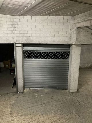 Garaje en alquiler en Santa Clara-Caputxins-Hospital en Vic