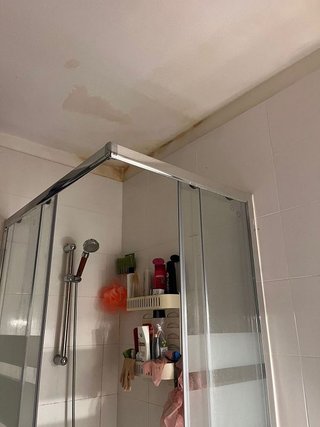 Edificio en venta en La Torrassa en Hospitalet de Llobregat, L´