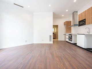 Piso en venta en Pueblo Nuevo en Madrid