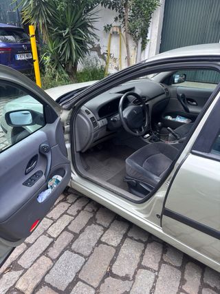 Renault Laguna 2003