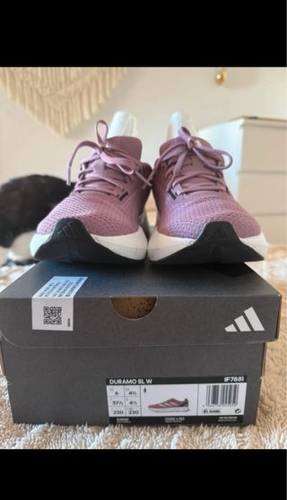 Deportivas Adidas rosas y blancas