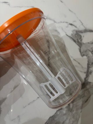 Shaker per bevande con miscelatore