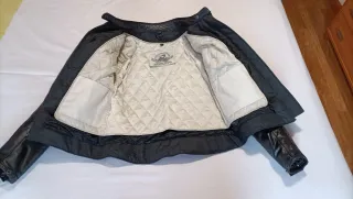 Chaqueta de cuero Segura con protecciones