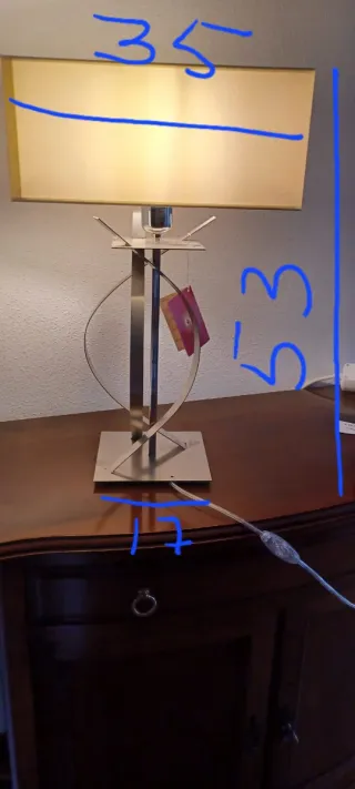 Lámpara de mesa moderna metal y papel