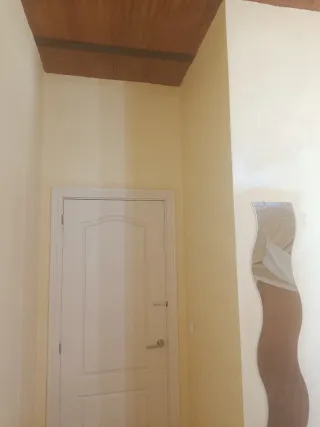 Pintor. Y reformar casas de todo tipo viejas ect..