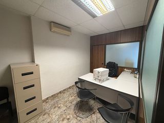 Oficina en venta en La Maternitat i Sant Ramon en Barcelona