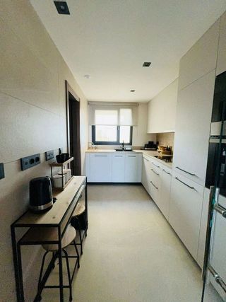 Piso en venta en Los Naranjos - Las Brisas en Marbella