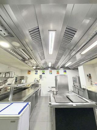 Local comercial en venta en Tavernes de la Valldigna