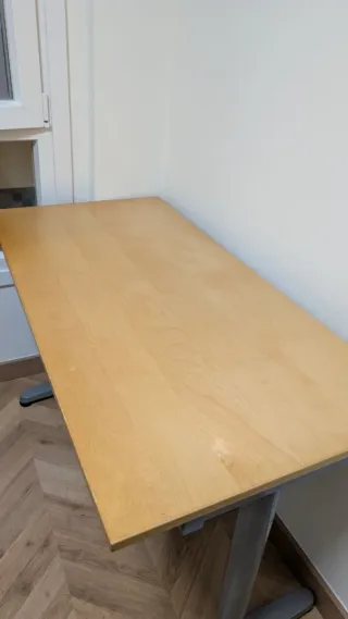 Mesa de escritorio madera y metal
