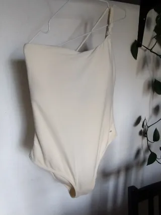 Traje de baño mujer beige