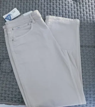 Vaquero OOTO Beige Straight Fit