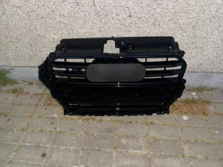 Rejilla Audi 8p A3 con soporte roto nueva
