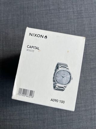 Reloj Nixon The Capital Dorado y Plateado