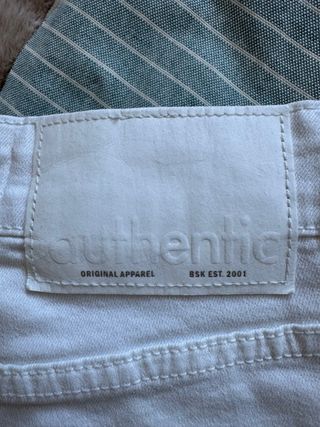 Vaqueros Bershka blancos Talla 36