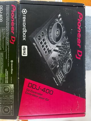 Controladora DJ Pioneer DDJ-400 Negra