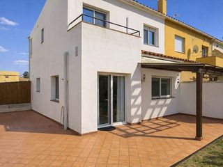 Casa pareada en venta en Castelló d'Empúries poble en Castelló d´Empúries