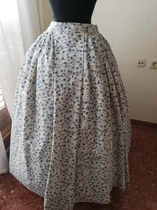 Falda huertana floral sin estrenar