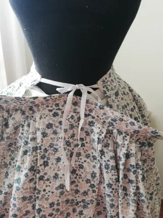 Falda huertana floral sin estrenar