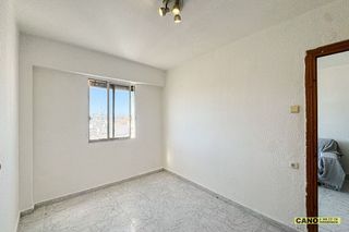 Piso en venta en Ciudad Jardín - Tagarete - El Zapillo en Almería