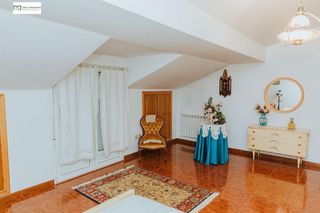 Chalet en venta en Cacabelos