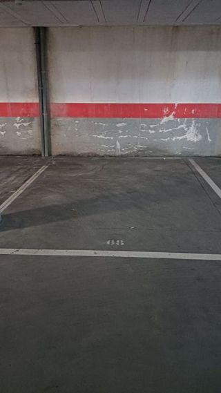 Garaje en venta en Ares