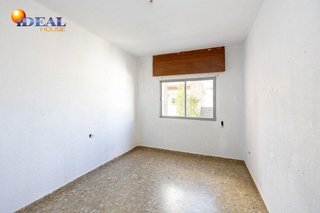 Chalet en venta en Zubia (La)