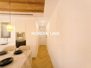 Piso en venta en El Raval en Barcelona