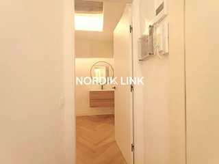 Piso en venta en El Raval en Barcelona
