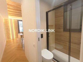 Piso en venta en El Raval en Barcelona
