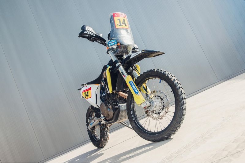 Husqvarna 701 Enduro Moto Blanca/Amarilla